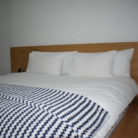 Sandton Apartment 15 West Road South ヨハネスブルグ エクステリア 写真