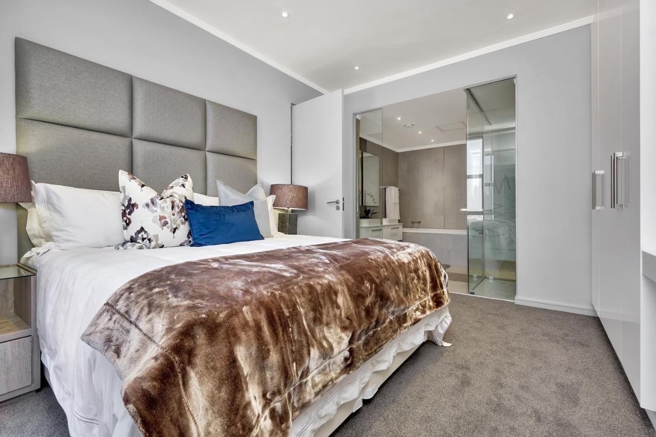 Sandton Apartment 15 West Road South ヨハネスブルグ エクステリア 写真