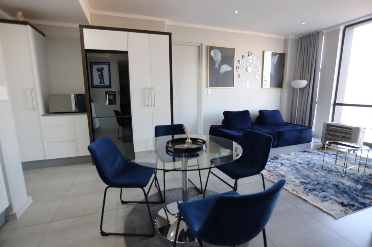 Sandton Apartment 15 West Road South ヨハネスブルグ エクステリア 写真