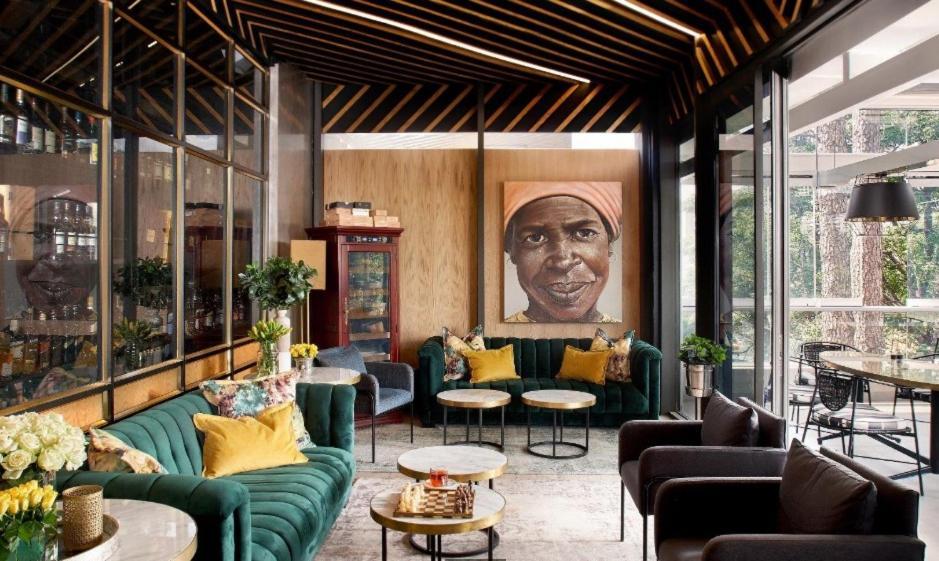 Sandton Apartment 15 West Road South ヨハネスブルグ エクステリア 写真