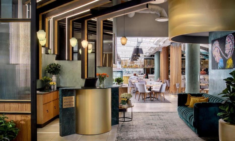 Sandton Apartment 15 West Road South ヨハネスブルグ エクステリア 写真