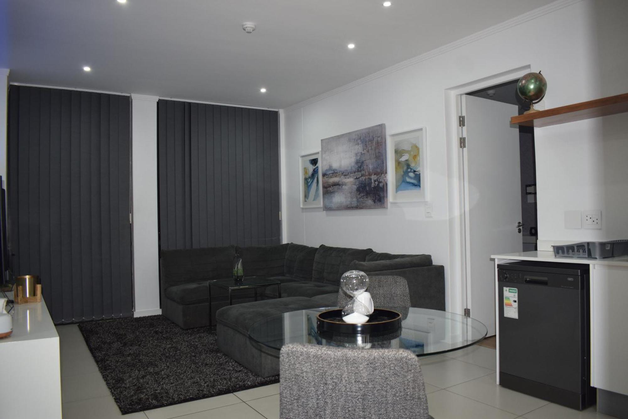 Sandton Apartment 15 West Road South ヨハネスブルグ エクステリア 写真