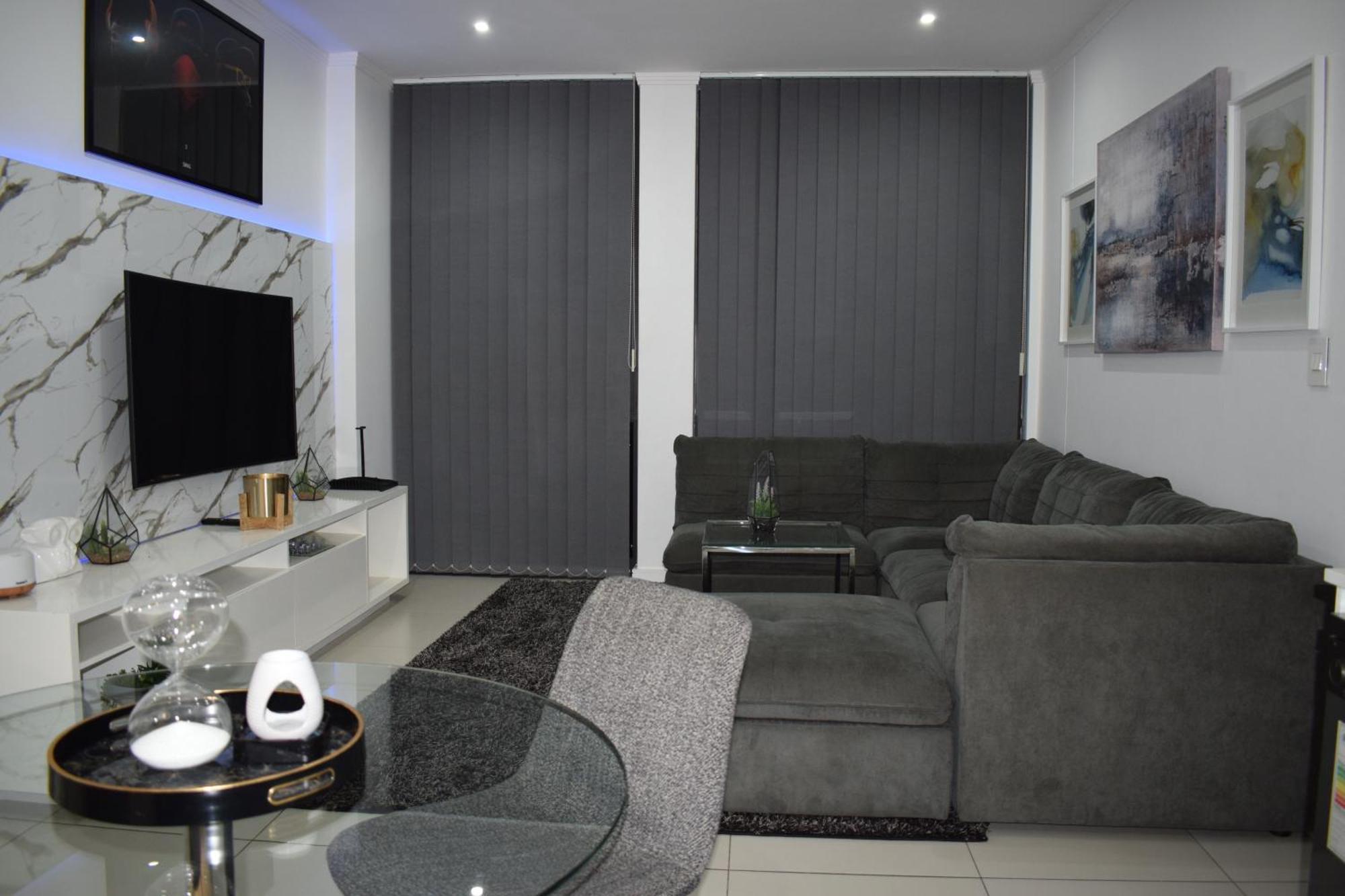 Sandton Apartment 15 West Road South ヨハネスブルグ エクステリア 写真